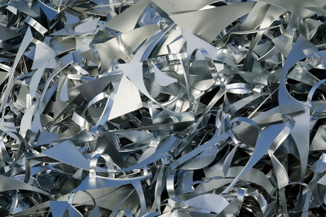 Reste von Aluminium auf einem Haufen 