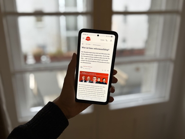 Kolumne von Michael Böhmer geöffnet auf dem Handy